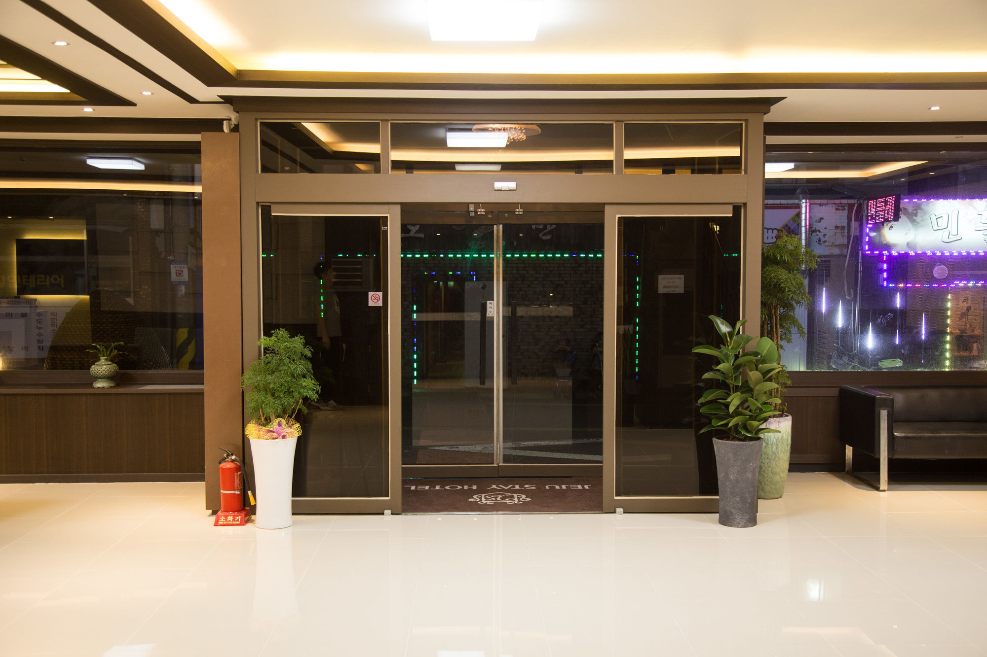 Jeju Stay Hotel Екстериор снимка